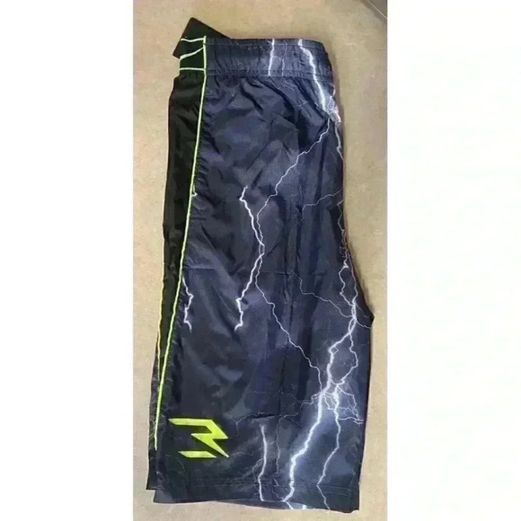 Boys size XL nike shorts with drawstring NEW - Picture 3 of 6